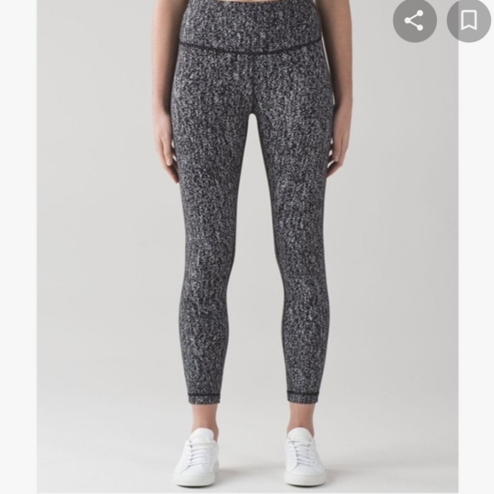 Lululemon speckled wunderunders size 8